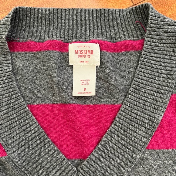 Mossimo Gray & Pink Striped V-Neck Sweater - Picture 9 of 9